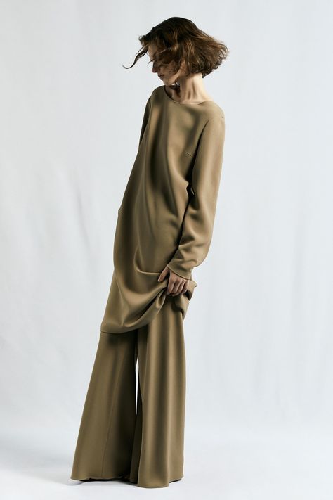 E Commerce Photography, Mary Kate Olsen, Pre Fall Collection, Mary Kate, Pre Fall, Modest Fashion, E Commerce, The Label, Persona