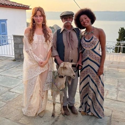 Riley Keough Wedding, Djats Cast, Daisy Fashion, Jones Aesthetic, Jones Core, Making Movies, Greece Outfit, Daisy Jones And The Six, Riley Keough