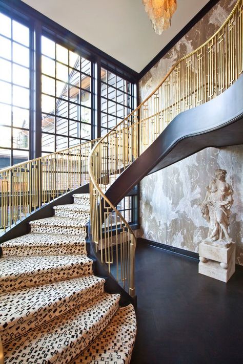 Geometric-squint-and-it-might-be-an-animal-print stair runner. Modern and traditional all at once, really works for this grand staircase packed with neutral colours | Kelly Wearstler Brass Railing, Elegant Staircase, Balustrade Design, Hand Rail, Hallway Carpet Runners, Stair Case, Staircase Railings, Foyer Decorating, Lan Can