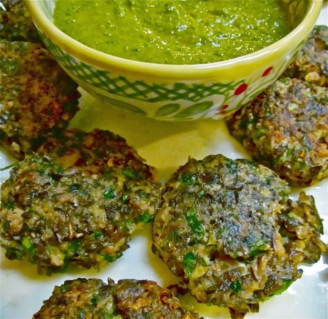 Green Harissa, Green Sauce Recipe, Harissa Sauce, Green Sauce, Asian Foods, Recipe Using, Salmon Burgers, Sauce Recipes, Recipe Ideas