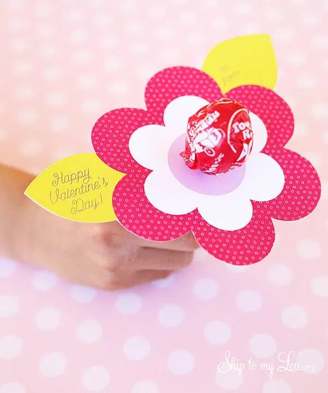 lollipop flower valentine printable Lollipop Flower, Lollipop Craft, Halloween Lollipop, Valentines Bricolage, Skip To My Lou, Tootsie Pop, Valentine Crafts For Kids, Candy Crafts, Valentines Printables Free