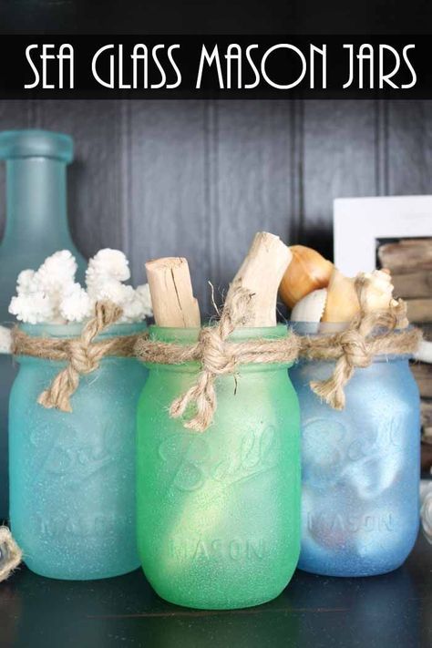 Painted mason jars with sea glass paint! A quick and easy project perfect for beach or nautical themed home decor! Sea Glass Paint, Jar Decoration Ideas, Jars Crafts, Deco Marine, Jar Projects, Jar Crafts Diy, Mason Jar Projects, Mason Jar Ideas, Wine Bottle Diy Crafts