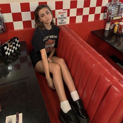 Alumb Cover, Diner Photoshoot, Isabella Grace, Diner Aesthetic, Indie Alt, Retro Diner, American Diner, Music On Spotify, Indie Aesthetic