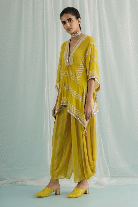 Shop for these amazing collections of Yellow Kurta And Dhoti Pant: Georgette Emi Kaftan Tunic & Set For Women by Surbhi Gupta online at Aza Fashions. Kaftan Sleeves, V Neck Kaftan, Yellow Kurta, Kaftan Tunic, Printed Embroidery, Kaftan Designs, Short Kaftan, Kurti Patterns, Dhoti Pants