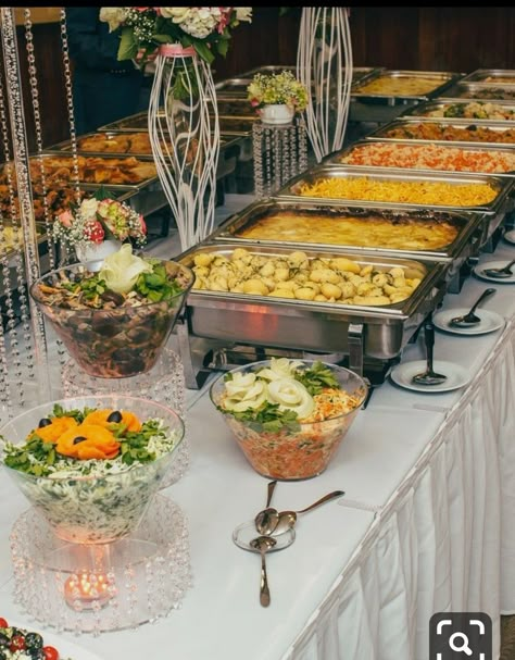 Wedding Catering Buffet, Buffet Presentation, Wedding Buffet Food, Buffet Set Up, Catering Food Displays, Food Set Up, Buffet Table Decor, Catering Buffet, Catering Display