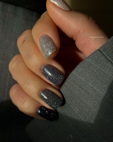 January Nail Designs, Nail Paint Shades, Grey Nail Designs, Cute Nail Polish, January Nails, Gray Nails, Pearl Nails, Jelly Nails, Gradient Nails