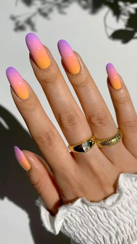 Discover Vibrant Two Tone Summer Ombre Nails for a Trendsetting Season Multi Colored Ombre Nails, Dark To Light Ombre Nails, Sunset Nail Art Ombre, Hot Summer Nails 2024, Summer Sunset Nails, Sunset Nails Ombre, Two Tone Nail Designs, Two Toned Nails, Easy Nail Art Summer