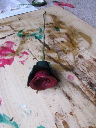 Diy Leather Rose, Pen Pattern, Leather Rose, Tandy Leather, Leather Store, Floral Tape, Leather Dye, Fabric Flowers Diy, Cow Skin