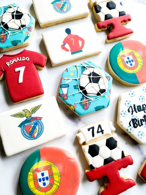 Soccer Portugal Birthday Cookies Cristiano Ronaldo Cristiano Ronaldo Cupcakes, Ronaldo Cupcakes, Cr7 Birthday Party Ideas, Ronaldo Birthday Party Ideas, Cristiano Ronaldo Cake Ideas, Cristiano Ronaldo Birthday Party, Crisitano Ronaldo, Cristiano Ronaldo Birthday, Ronaldo Birthday