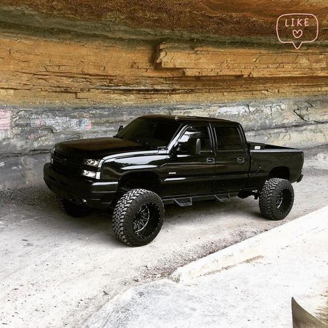 Chevy Cat Eye Truck, Chevy S10 Lifted, Cat Eye Silverado, Cateye Chevy, Canyon Truck, Jacked Up Chevy, Chevy Duramax, Chevy Diesel Trucks, Chevy Trucks Silverado