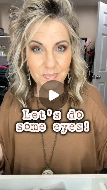 Suzy Turner 🔆 Makeup • Skincare • Hair 🔆 on Instagram: "Let’s do some bronzy eyes!!! 🤩 I’m using Sedona, Bright Eyes, and Filly from Seint Beauty. You can shop the Seint look in my profile to pick out some of your favorites. #eyeshadow #eyes #eyemakeup #eyelook #eyeshadows #eyeshadowtutorial #makeupforbeginners #eyeshadowpalette #seintmakeup #seintartist #makeuptips #midlifewife #matureskin #makeupover40 #seint #swatch" Makeup Over 40, Nails And Hair, Makeup For Beginners, Eyeshadow Tutorial, Bright Eyes, Sedona, Hair Tips, Makeup Skincare, Eye Shadow