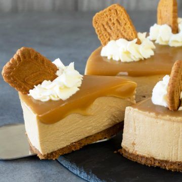 No-Bake Cookie Butter Cheesecake - El Mundo Eats Quark Cheesecake, Cookie Butter Cheesecake, Speculoos Cookies, Biscoff Cheesecake, Baked Cheesecake Recipe, Lotus Biscoff, Cookie Butter, Baked Cheese, Classic Cake