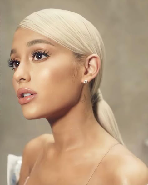 follow me for more hq/ari related pics ☁️🖤 #arianagrande Ariana Grande Blonde Hair, Adriana Grande, Hairspray Live, Ariana Grande Makeup, Ariana Grande Singing, Ariana Grande Hair, Ariana Grande News, Ariana Grande Sweetener, Ariana Grande Fans