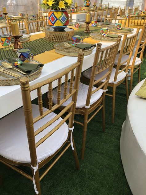 Zulu Traditional Decorating Ideas, Umembeso Decor Table Settings, Umembeso Decor, Rwanda Wedding, Ndebele Traditional Attire, Traditional Outfit Ideas, African Wedding Ideas, Zulu Traditional Wedding, African Wedding Theme