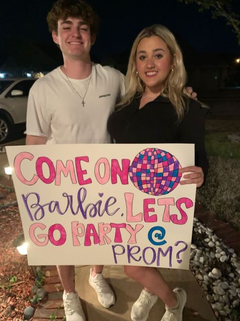 Ring Pop Hoco Proposal, Cute Ideas To Ask Your Best Friend To Prom, Barbie Hoco Proposals Ideas, Barbie Hoco Sign, High School Musical Hoco Proposal, Cute Ways To Ask Your Gf To Hoco, Dance Homecoming Proposals, Hoco Date Poster Ideas, Pink Homecoming Proposal Ideas