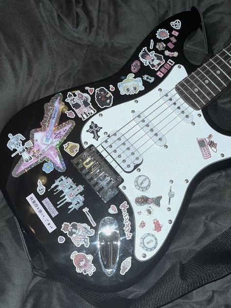 Gitar Vintage, Guitar Decorations, Guitar Stickers, Electric Guitar Design, Guitar Obsession, Unique Guitars, Cool Electric Guitars, Music Aesthetic, Guitar Songs