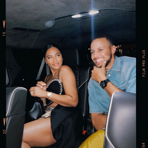 Basketball Wife Aesthetic, Ayesha And Steph Curry, Stephen Curry Ayesha Curry, Steph Curry 3, The Curry Family, Nyc Streets, Curry Wallpaper, Stephen Curry Pictures, Ayesha Curry