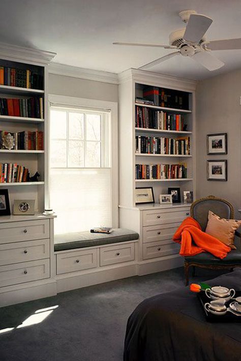 15 Stylish Built-In Reading Nooks Window Seat Kitchen, Bedroom Built Ins, Cozy Houses, Ikea Bookshelves, Window Seats, Wall Cabinets, Bedroom Remodel, Kitchen Display, Dekorasi Kamar Tidur