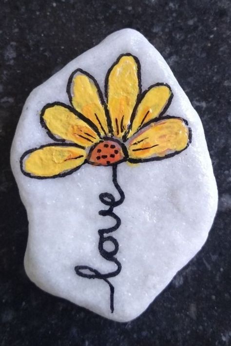 Painted Rocks Inspirational, Inspirational Rock Painting Ideas, Flower Rocks, Rock Painting Flowers, Garden Rock Art, Rock Painting Tutorial, Diy Rock Art, Painted Rock Animals, Motif Art Deco