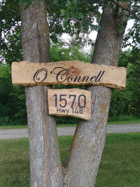 Home Sign Ideas, Number Ideas, House Address Sign, Family Wood Signs, Driveway Landscaping, Address Signs, Wood Garden, Cottage Life, Family Name Sign