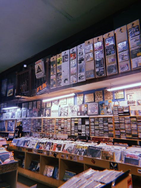 Gladys Core, Alternative Music Aesthetic, Music Store Aesthetic, 90s Alternative Aesthetic, 90s Punk Aesthetic, 90s Punk Grunge, Record Store Aesthetic, Cassette Futurism, Ghost Kitty