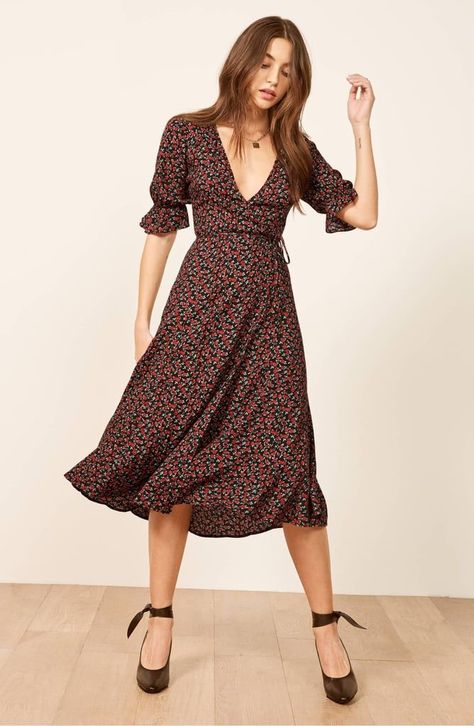 Reformation Judith Midi Wrap Dress: The romantic design of this Reformation Judith Midi Wrap Dress ($218) ... Cotton Wrap Dress, Senior Style, Gaun Fashion, Midi Wrap Dress, Dress Chiffon, Dress Images, Senior Photo, Photo Outfit, Casual Clothes