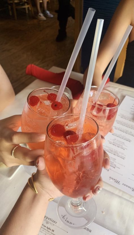 Summer Drinks Aesthetic, College Drinks, Hope Core, Aesthetic Drink, Aesthetic Drinks, Fruit Recipes Healthy, Summer Things, Fancy Drinks, Healthy Dog Food Recipes