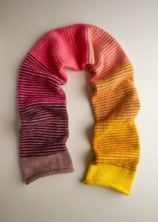 Purl Bee, Knitted Scarves, Purl Soho, Diy Scarf, Tube Scarf, Scarf Knitting Patterns, Striped Scarves, Patterned Scarves, Beautiful Knitting