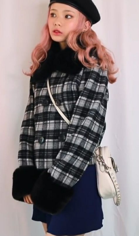 Mei Yan, Dream Style, Plaid Scarf, Outfit Ideas, Fashion Inspo, Plaid, Halloween, Outfit Inspo, Hair