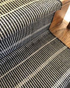 Diamond Pattern Stair Runner, Diy Stair Runner, Stairs Makeover Design, Diy Stairs Makeover, Stairs Makeover Ideas, Stair Rug Runner, Stairs Renovation, Black Stairs, Staircase Runner