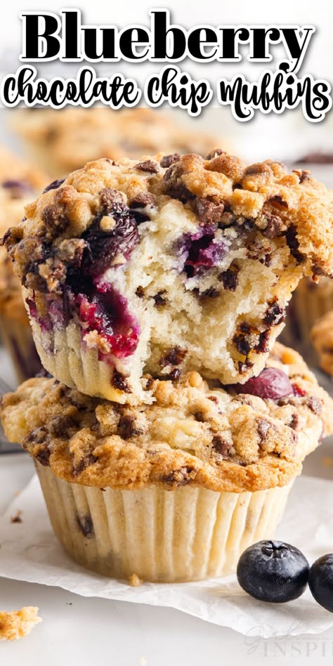 Blueberry Chocolate Chip Muffins, Blueberry Crumb Muffins, Muffins With Streusel Topping, Crumb Cake Muffins, Chocolate Chip Muffin, Almond Muffins, Chocolate Chip Cupcakes, Recipes Muffins, Chocolate Chip Muffin Recipe