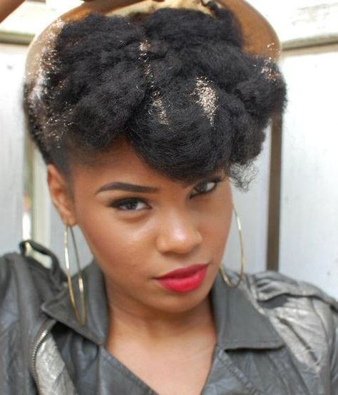 funky updo for natural hair Funky Updos, Hairstyles For Afro, Hairstyles For Afro Hair, Bang Hairstyles, Classy Updo, Pompadour Style, Afro Style, Natural Hair Beauty, Beautiful Braids