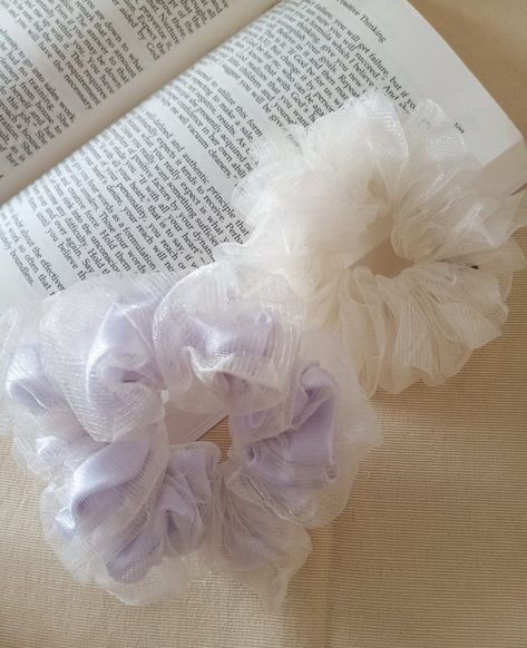 Hair accessories Net Scrunchies, Catchy Captions, Hair Scrunchies, Diy Hair Accessories, Diy Hair, Scrunchie Hairstyles, Diy Hairstyles, Hen, Scrunchies