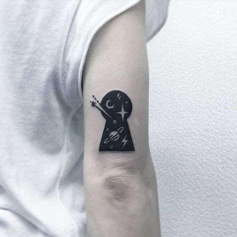 Blackwork Space Keyhole Tattoo by Greemtattoo Vintage Key Tattoos, Antique Key Tattoos, Heart Key Tattoo, Keyhole Tattoo, Black Hole Tattoo, Key Tattoo Designs, Lock Tattoo, Key Tattoos, Blackwork Tattoos