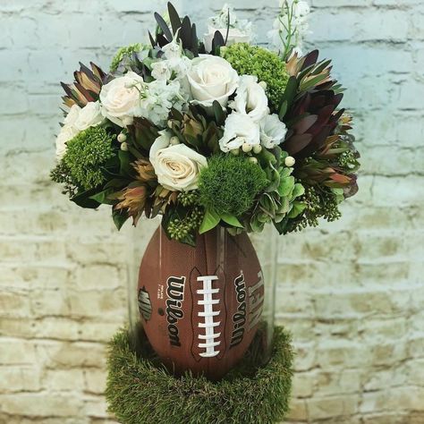 Football Team Party, Sports Banquet Centerpieces, Football Banquet Centerpieces, Steelers Party, Football Centerpieces, Sports Centerpieces, Bar Mitzvah Centerpieces, Super Bowl Game, Soccer Banquet