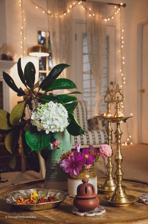 Indian Floral Decor, What Is Diwali, Antique Room Decor, Coffee Table Centerpiece, Home Flower Decor, Indian Room Decor, Janmashtami Decoration, Diwali Decorations At Home, India Home Decor