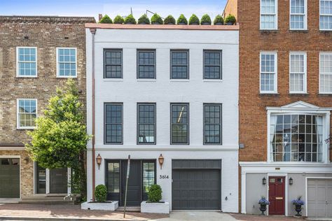 Federal-Style Georgetown Rowhouse - Washington, D.C. Townhouse With Garage, Dc Townhouse, Federal Architecture, Federal Style House, England Houses, Georgetown Washington Dc, Townhouse Exterior, Urban Cottage, Modern Townhouse