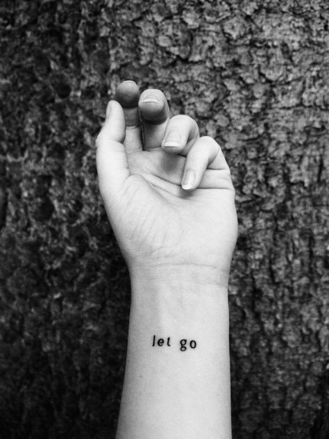 Let It Go Tattoo Ideas, Let Go Tattoo, Let It Go Tattoo, Tattoo 2022, Go Tattoo, Girls Tattoos, Harry Tattoos, Tats Ideas, Club Tattoo