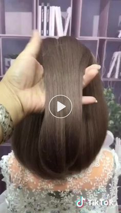 Best Makeup Tutorials, Going Out Hairstyles, Hairstyle Tutorial, Peinados Fáciles Para Cabello Corto, Summer Hairstyles For Medium Hair, Perfect Hair, Hair Videos, Hair Updos, Hair Hacks