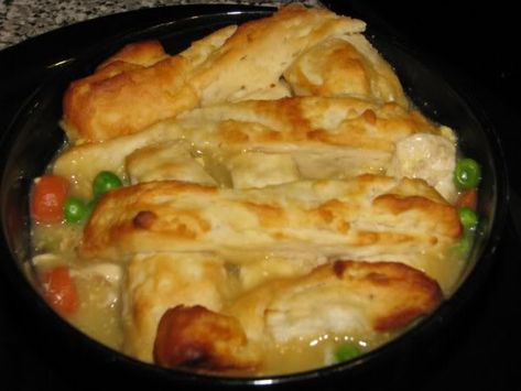 Paula Deen Chicken Pot Pie, Paula Deen Chicken, Slow Cooker Chicken Pot Pie, Crockpot Chicken Pot Pie, Easy Chicken Pot Pie Recipe, Chicken Pot Pie Casserole, Paula Dean, Paula Deen Recipes, Easy Dinner Recipes Crockpot