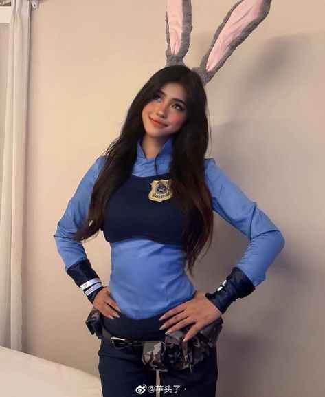 Judy Hops Costume, Judy Hopps Costume, Zootopia Costume, Zootopia Cosplay, Zootopia Judy Hopps, Zootopia Judy, Hot Halloween Outfits, Pretty Halloween Costumes, Cute Couple Halloween Costumes