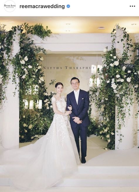 Wedding Stage Outdoor, Minimal Wedding Backdrop, Simple Wedding Stage, Wedding Stand, Sea Wedding, Wedding Stage Design, Backdrop Wedding, Korean Wedding, Wedding Logo