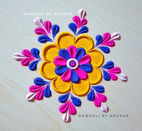 #rangolidesignswithcolours #rangolidesigns #diwalirangoli #rangolibyapurva #rangolivideo #rangolifordiwali #rangolifornavratri #rangoli #kolam #muggulu #dhanterasrangoli #dussehrarangoli #deepavalirangoli Small Side Rangoli Design, Rangoli Without White Colour, Small Cute Rangoli Designs, Small And Easy Rangoli Designs, New Small Rangoli Designs, Rangoli Designs White, Beautiful Rangoli Designs Indian, Easy Small Rangoli Designs, Quick Rangoli Designs