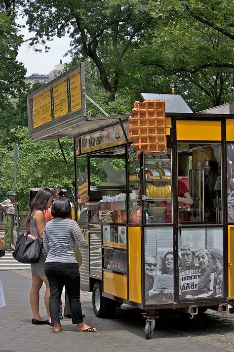 Waffle Shop, Food Stall Design, Gerobak Dorong, Mobile Cafe, Food Vans, Mobile Food Cart, Food Van, Food Kiosk, Waffle Bar