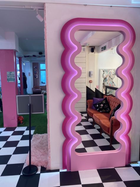 Groovy Salon Decor, Y2k Salon, Full Size Mirror, Curvy Mirror, Mirror Decor Living Room, Miami Interior Design, Modern Apartment Living Room, Mirror Aesthetic, Salon Suites Decor