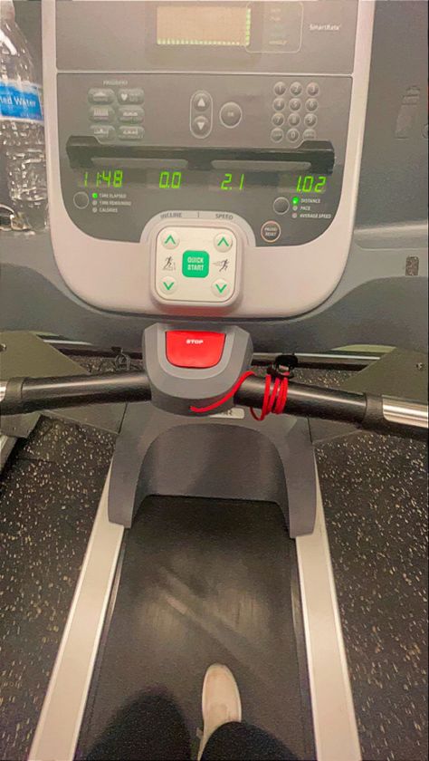 Treadmill Aesthetic, Treadmill Benefits, Proper Running Form, Running Pace, Interval Running, Tempo Run, Short Workouts, Treadmill Walking, Low Intensity Workout