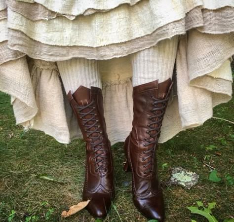 Edwardian Boots, Victorian Boots, Mode Shoes, Edwardian Era, Mori Girl, Same Style, Dream Shoes, Mid Calf Boots, Historical Fashion