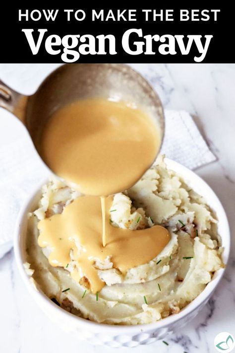 Vegan Gravy Recipe, Vegan Brown Gravy, Gravy Vegan, Easy Gravy Recipe, Vegan Turkey, Thanksgiving Gravy, Vegan Mashed Potatoes, Vegan Gravy, Vegan Recipes Plant Based