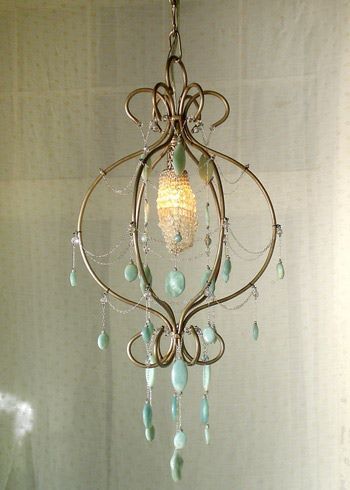 Adore this... Kattokruunu Diy, Diy Lampe, Wine Bottle Diy Crafts, Diy Chandelier, Wine Bottle Diy, Subway Tiles, Jewelry Chain, Chandelier Design, Beautiful Lighting