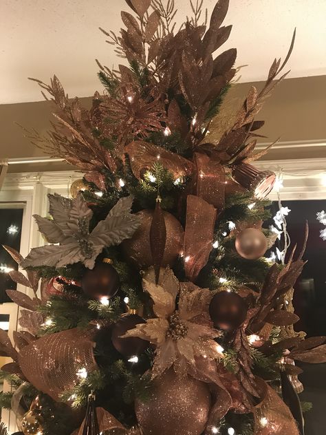 Brown Copper Christmas Tree, Brown And Rose Gold Christmas Tree, Rose Gold And Brown Christmas Tree, Chocolate Brown Christmas Tree, Copper And Gold Christmas Tree, Brown And Gold Christmas Tree, Brown Christmas Tree Decorations, Brown Christmas Decorations, Champagne Christmas Tree